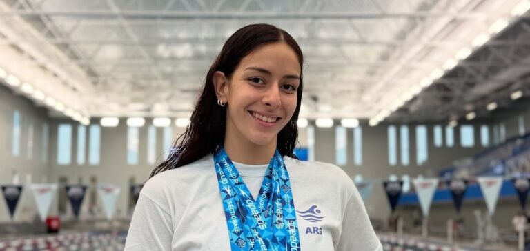 Malena Santillán cerró el Argentino Open de Natación con una medalla de plata