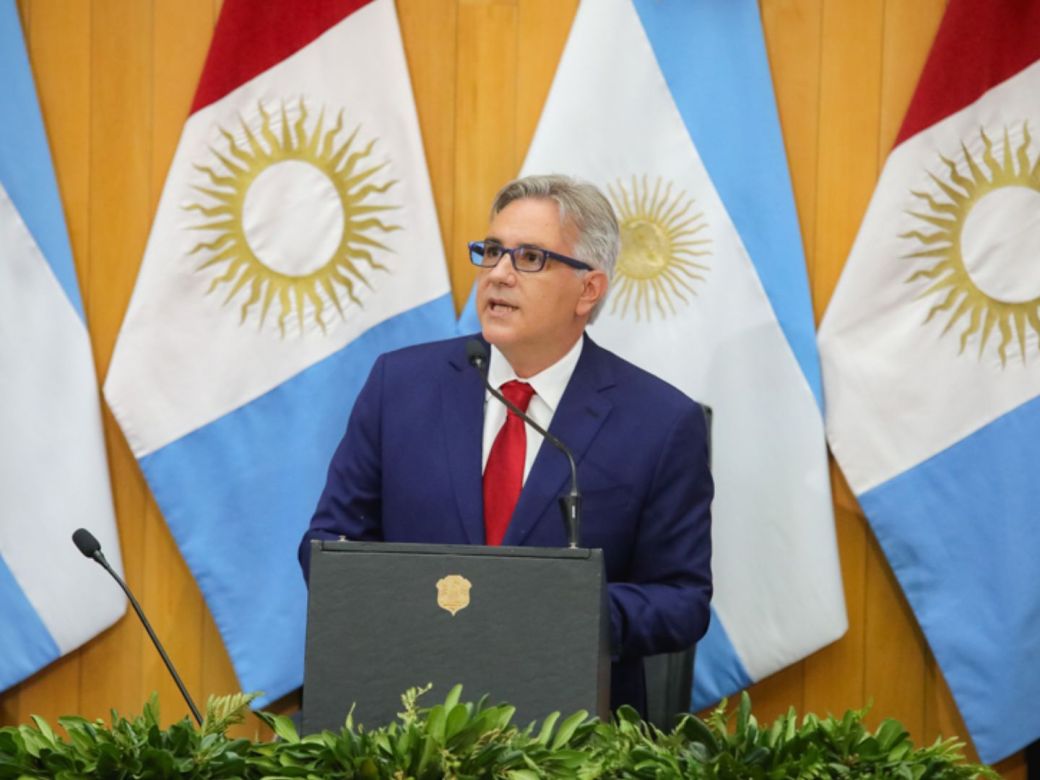 Martin llaryora gobernador de cordoba
