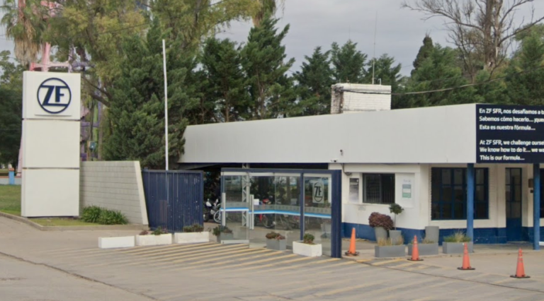 ZF Argentina desvinculó a 43 trabajadores de su planta en San Francisco