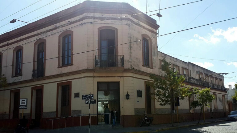 Interceptan y aprehenden a un hombre tras agredir y robar a una mujer en la vía pública