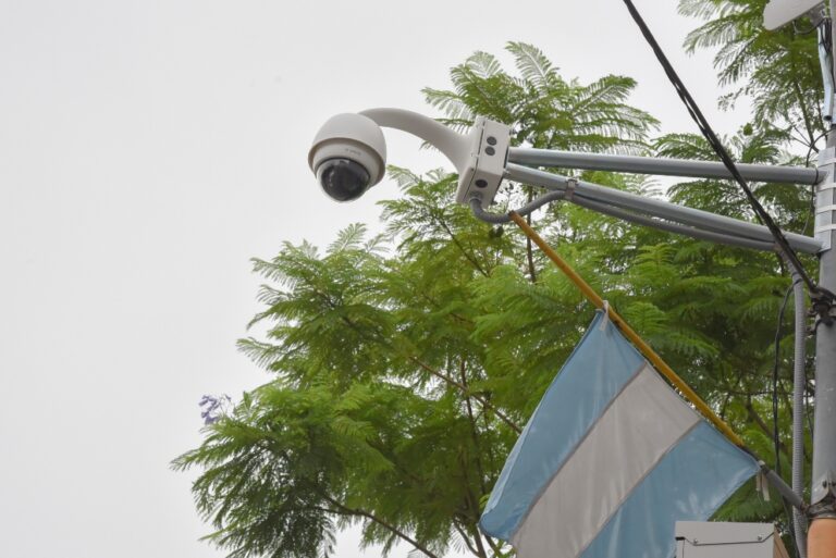 Vandalizaron por segunda vez un domo de seguridad en barrio Parque