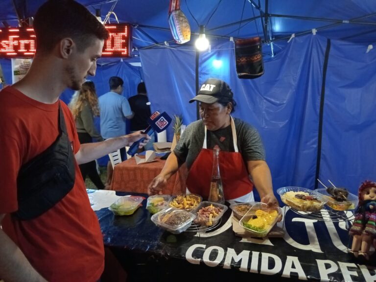 La colectividad peruana ofrece sabores tradicionales en el Festival de la Buena Mesa