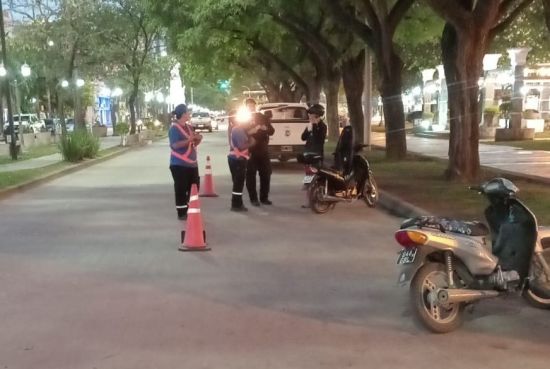 Operativo de tránsito en Morteros: secuestraron una moto y realizaron 26 infracciones
