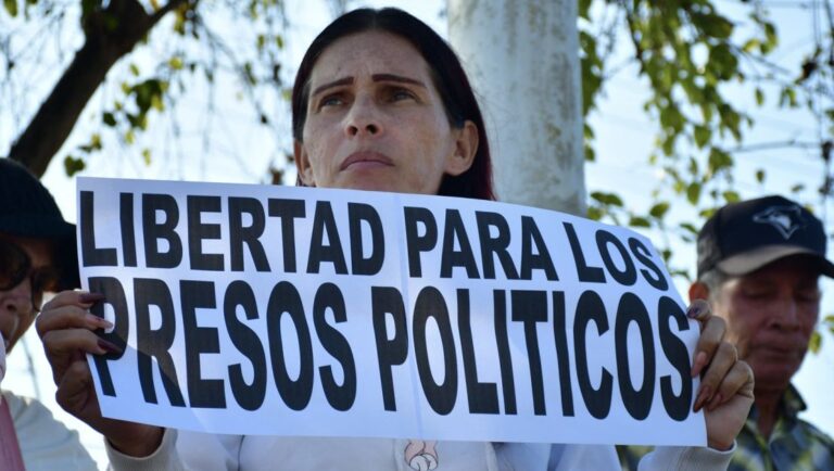 La Justicia venezolana ordenó liberar a 379 presos políticos tras la aprobación de la ley de amnistía