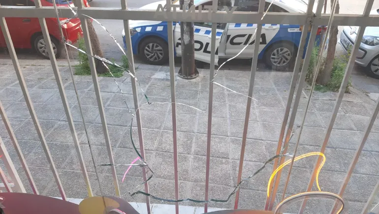 Vidriera rota robo 1jpg