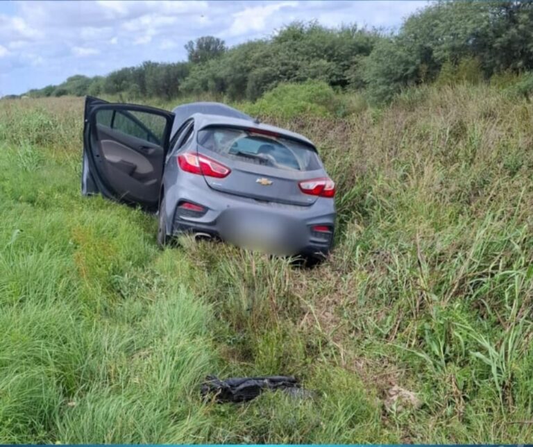 Ruta 13: una mujer y su hijo despistaron cerca de El Arañado