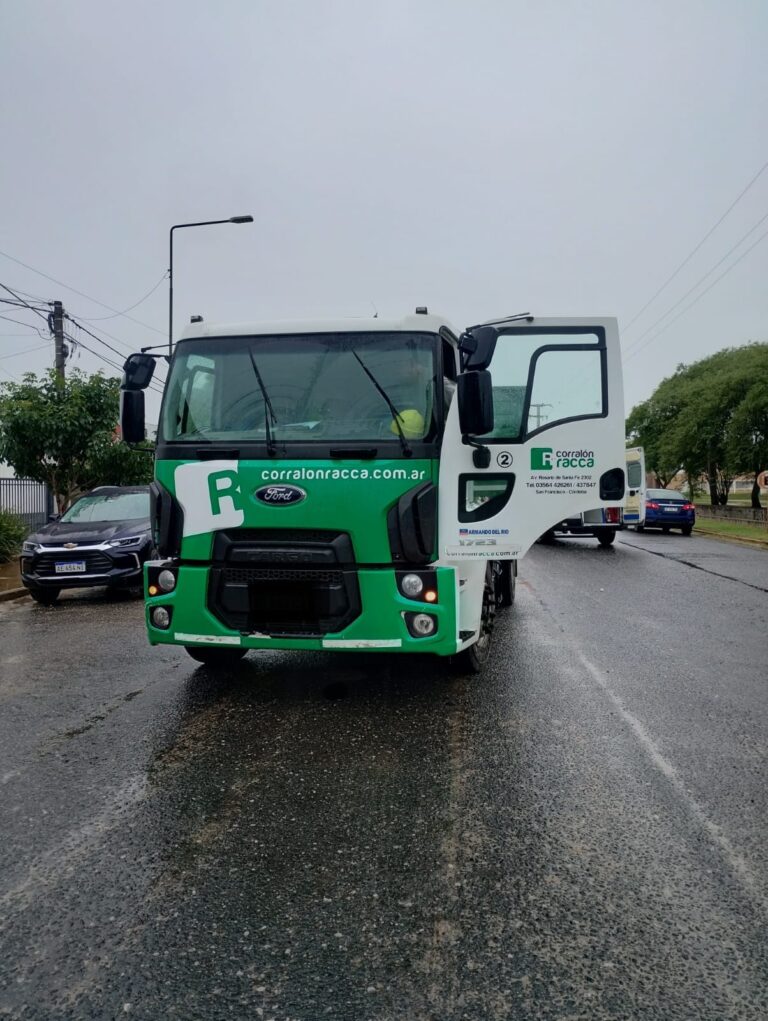 Las Varillas: una moto chocó contra la parte trasera de un camión con acoplado