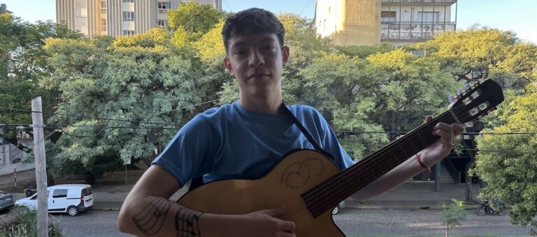 Lucas Ringelstein: el músico que encontró en San Francisco su lugar en el folklore