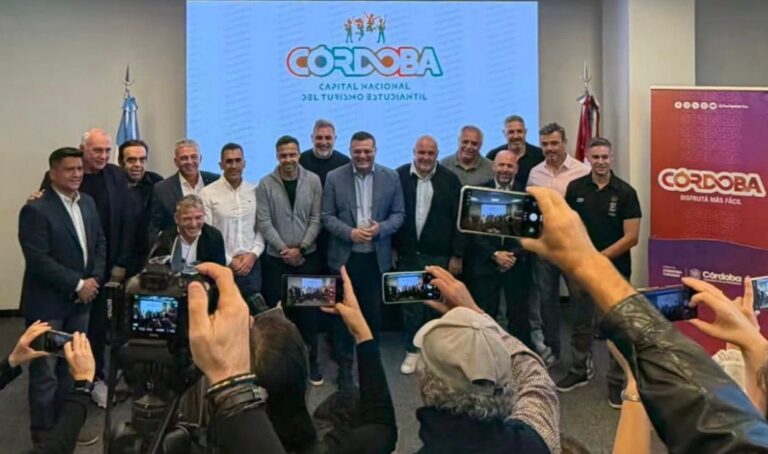Turismo Estudiantil: Córdoba anunció que por primera vez llegan estudiantes extranjeros a Villa Carlos Paz.