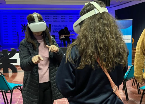 Día de los Museos 2026: UTN disfrutó de una noche con telescopios y realidad virtual