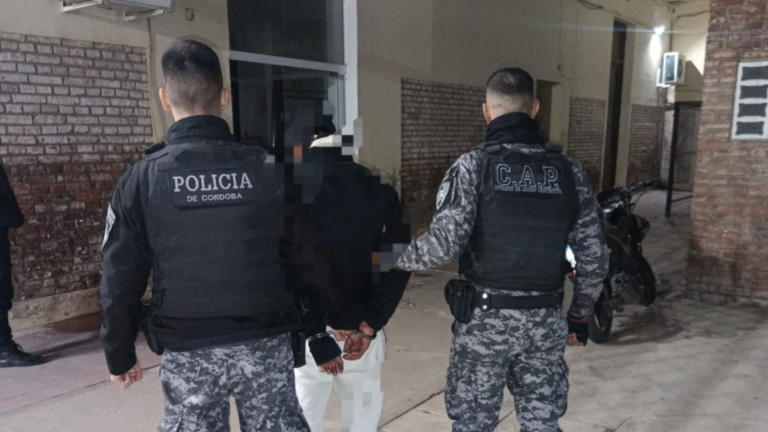 Cayó en barrio Hospital un hombre buscado por robo y violación de domicilio