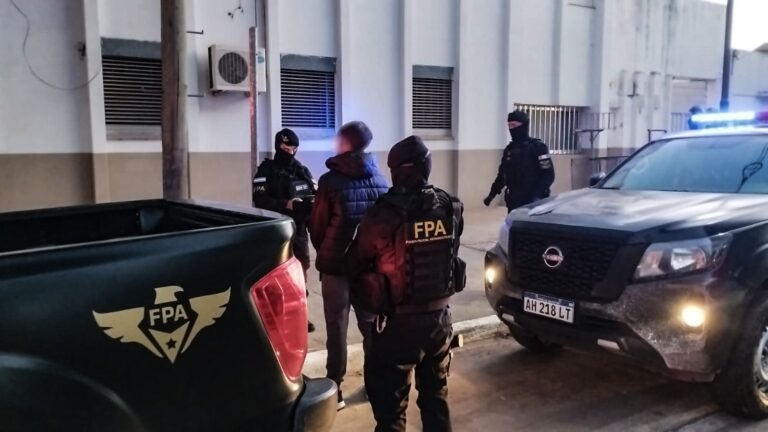 Controles antinarcóticos: 2 detenidos y FPA secuestró drogas en Villa Carlos Paz y Morteros