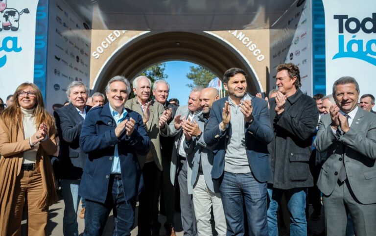 Inauguración de TodoLáctea con los Gobernadores de Córdoba y Santa Fe.