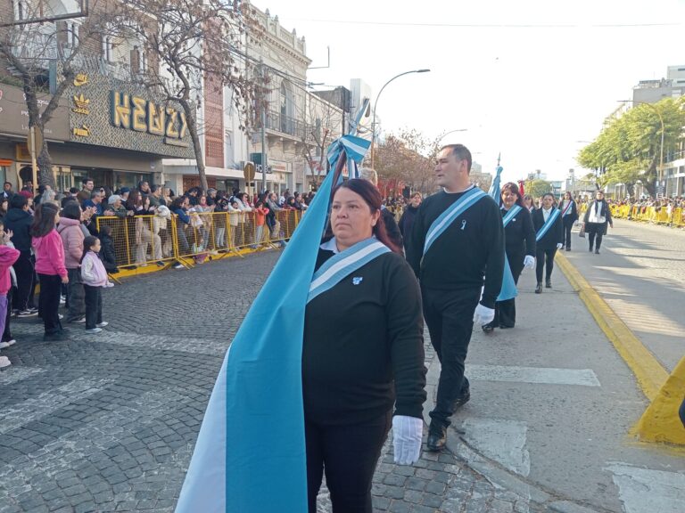 San Francisco se vistió de patria este 25 de Mayo
