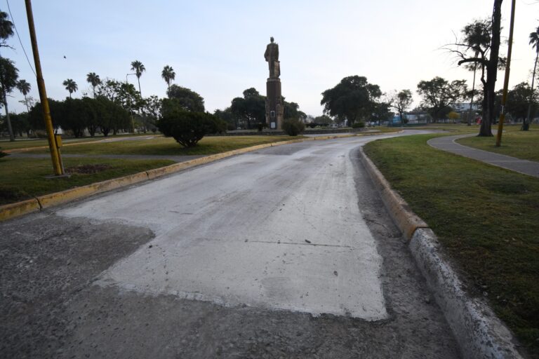 Finalizó el bacheo de un sector de Av. Libertador (N) en plaza Vélez Sarsfield