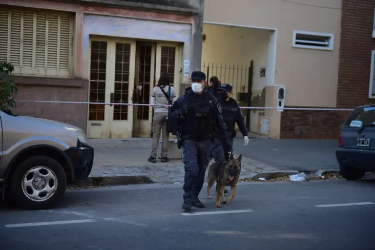 Allanaron la vivienda donde Barrelier citó a Agostina: se encontraban personas en su interior