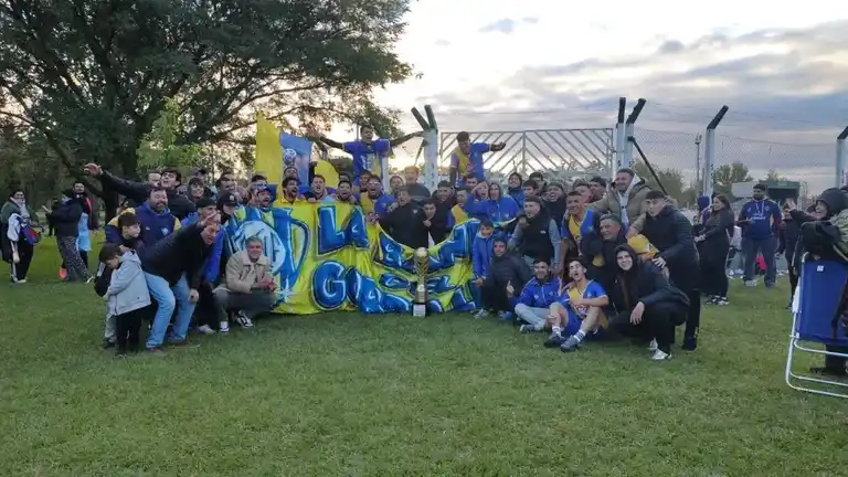 Liga Regional: Cultural La Francia sorprendió en Devoto y celebró el título