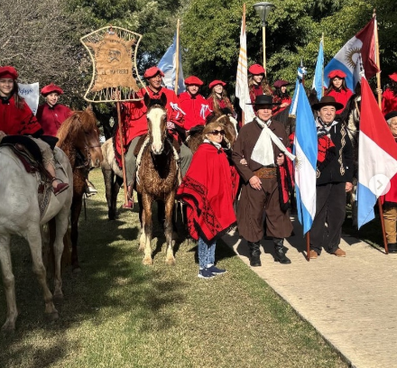 San Francisco rindió homenaje a Güemes con la mítica «Guardia bajo las estrellas»
