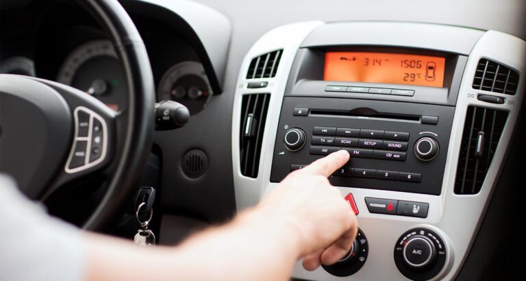 La radio sigue dominando el audio en Estados Unidos