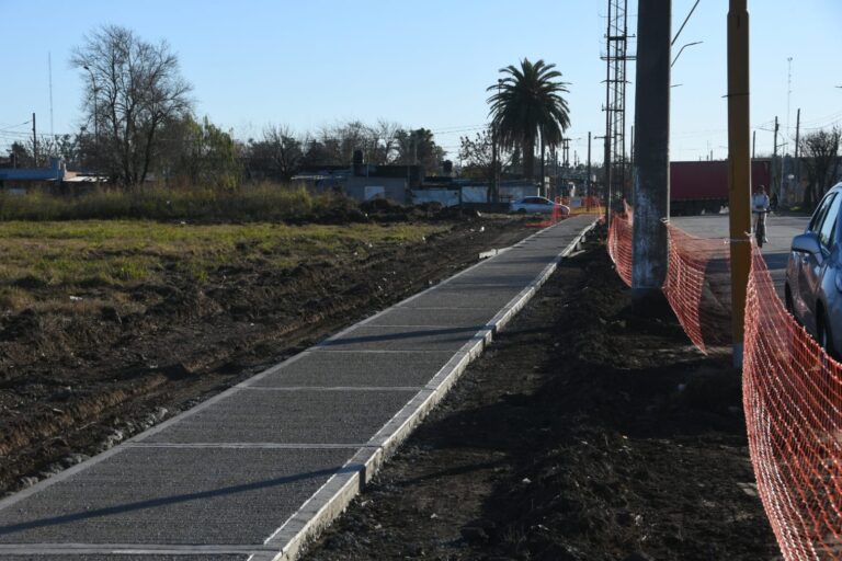 Avanza buen ritmo la construcción de la senda peatonal en el Ferrocarril Mitre