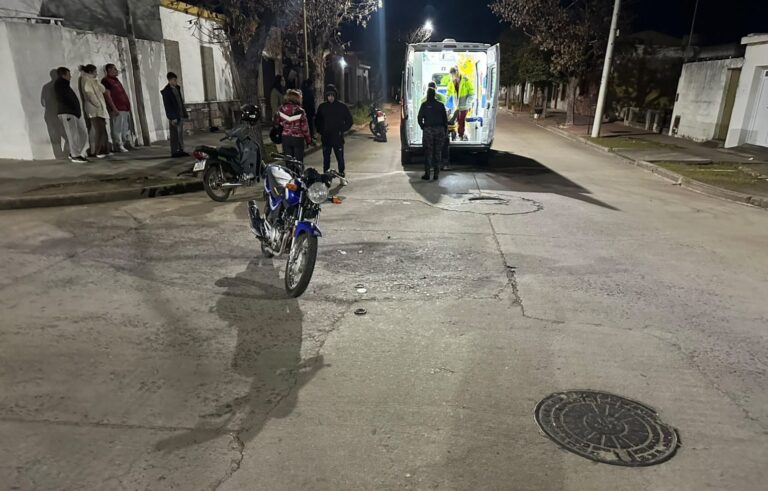Violento choque de motos dejó a un conductor con lesiones graves