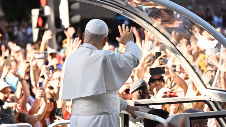 Más de un millón de personas asistieron a una misa multitudinaria del papa León XIV en el centro de Madrid