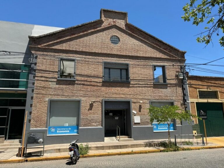 Feriado nacional: cómo funcionarán los servicios municipales el lunes 15