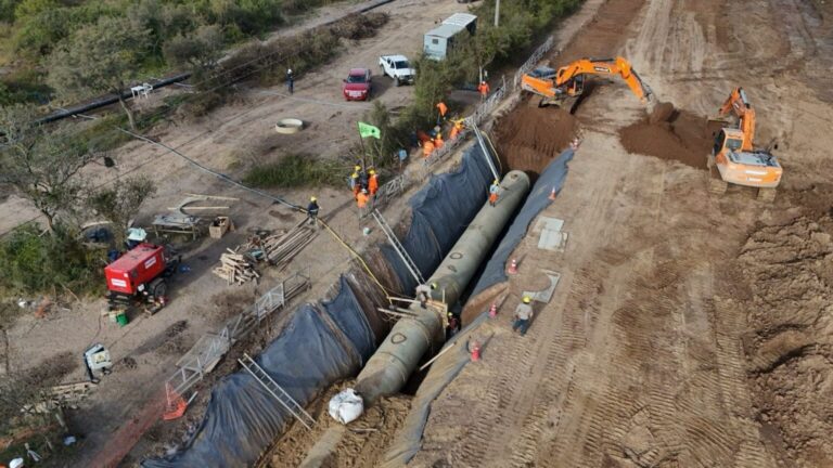El Acueducto avanza: ya se tendieron más de 4.600 metros de cañería