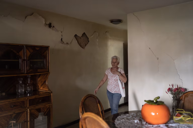 Más de 28.000 venezolanos tienen casas en peligro de derrumbe: “Volver me da mucho susto”
