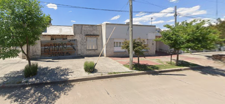 Sorprendido en pleno robo: quiso llevarse alcohol entre las prendas y terminó detenido