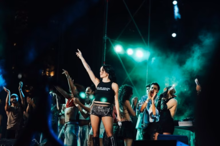 Lali deslumbró junto a Miranda! en el Madrid Orgullo 2026 ante más de 25.000 personas