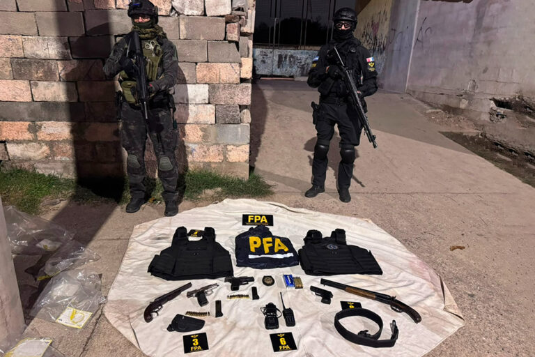 Desbarataron dos bandas narco en Córdoba: secuestraron 17 kilos de droga y detuvieron a 19 personas