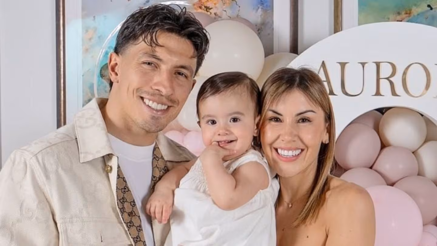 Lisandro martinez y su esposa BTYSRJ7XMZDRDCHV5OBVLKY7V4