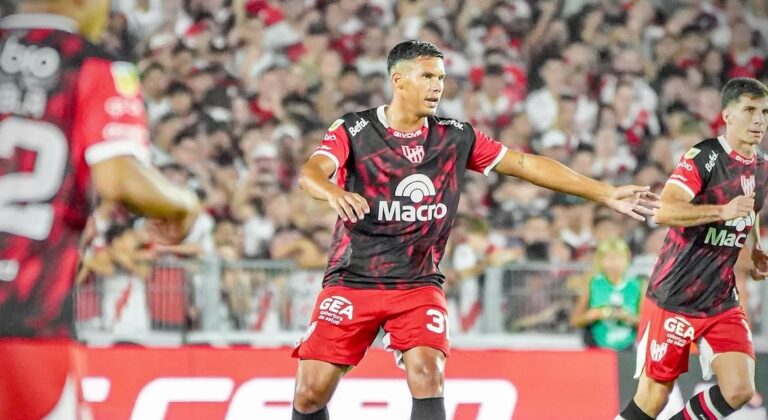 Gonzalo Requena interrumpió su préstamo en Rusia y continuará su carrera en Tigre