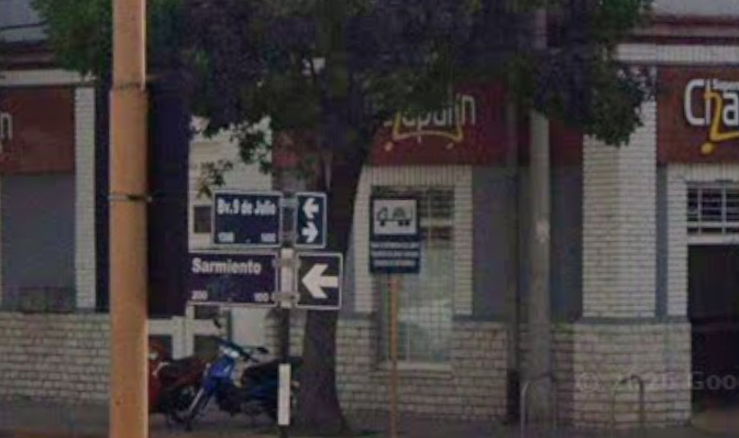 Perdió el control de la moto en pleno centro y fue trasladada al Hospital