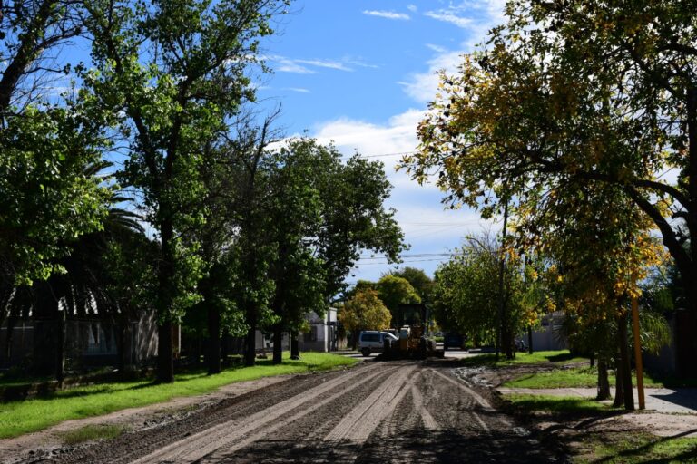 Durante el primer semestre del año ya se reparó el 86 % de las calles de tierra de San Francisco