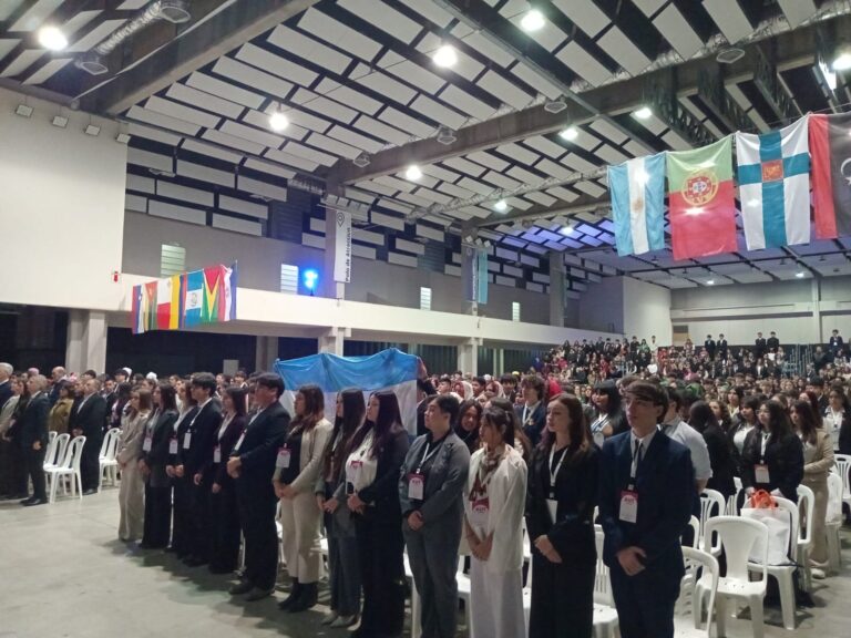 XXVI Modelo de Naciones Unidas: más de 600 jóvenes llenaron el Superdomo