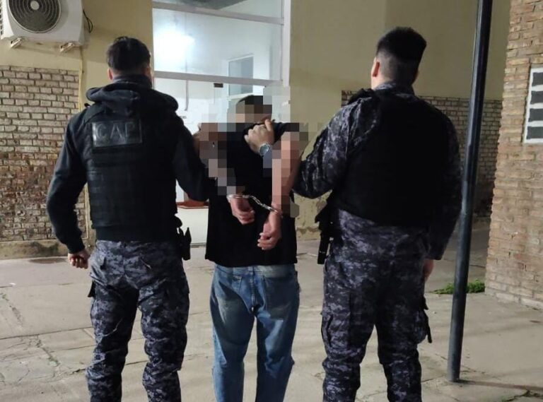 Detuvieron a un joven tras agredir a un hombre que sufrió una fractura de tabique nasal