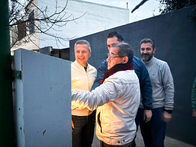 Barrio Bouchard completó su alumbrado público con luminarias LED