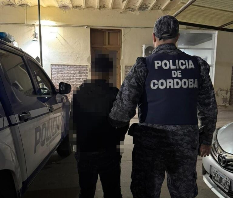 Aprehendieron a un hombre que trasladaba una moto con pedido de secuestro en barrio Parque