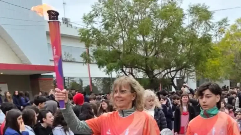 Alicia Boscatto llevó la Antorcha Suramericana y volvió a unir su historia con los grandes eventos deportivos