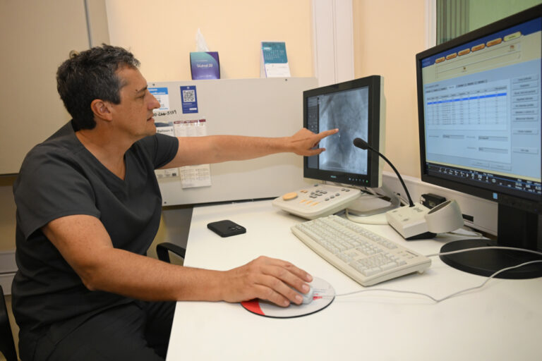 El Hospital de Niños volvió a hacer historia: colocaron el primer stent bioabsorbible del país en un bebé de 49 días