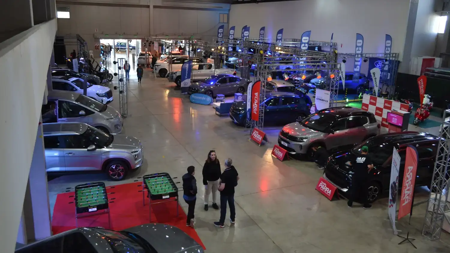 Salon del automovil en el superdomo