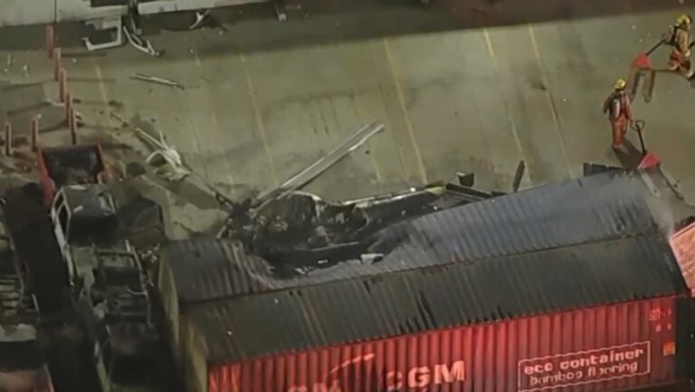 Un helicóptero de un canal de noticias se estrelló en Los Ángeles y murieron tres personas