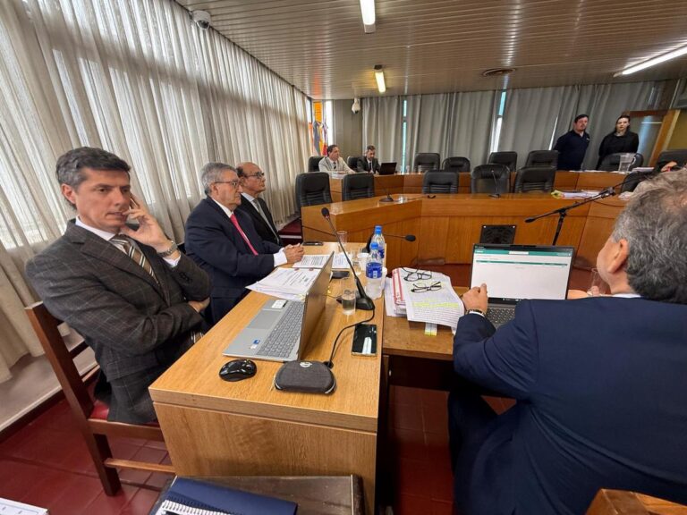 Juicio a Oscar González: la defensa pidió su absolución y el veredicto será el 20 de octubre