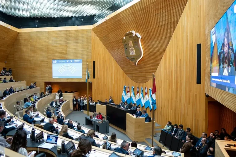 Nueva denuncia por abuso sexual involucra a un empleado de planta de la Legislatura de Córdoba