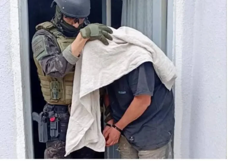 Sigue el avance del narcomenudeo en Córdoba: ahora cayó una banda que actuaba en Isla Verde y Baldissera