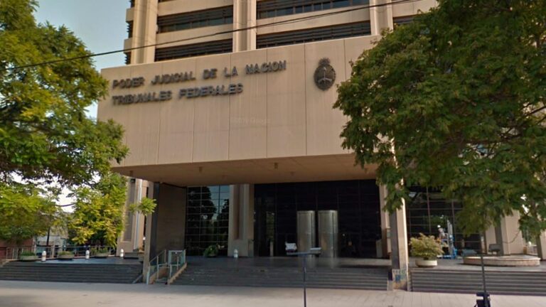 La Justicia federal desvinculó a cinco acusados de la causa por facturas apócrifas