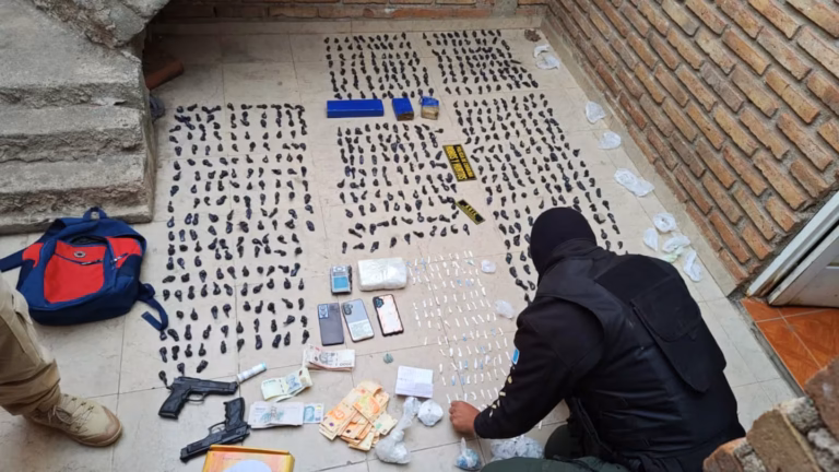Megaoperativo en Córdoba: hay 23 detenidos y secuestraron 1.500 dosis de drogas
