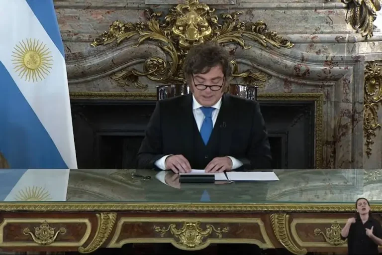 Milei oficializó los decretos por Malvinas y enviará un proyecto de ley al Congreso